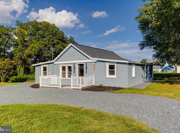 4417 WALNUT ROAD, HALETHORPE, MD 21227