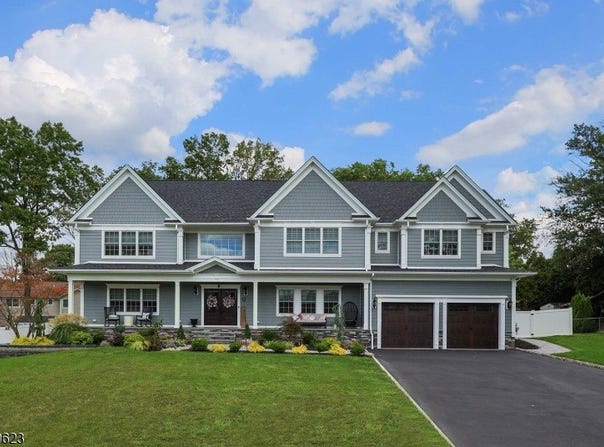 12 Grove St, Clark Twp., NJ 07066-2819