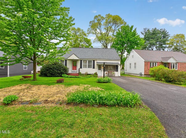 1026 Dudley Road, Schenectady, NY 12303
