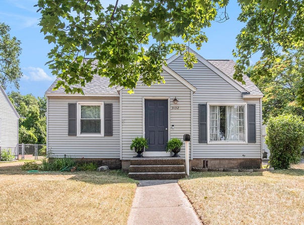 3132 Woodward Avenue SW, Wyoming, MI 49509