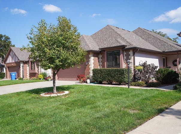 2422 SW Brookhaven Lane, Topeka, KS 66614