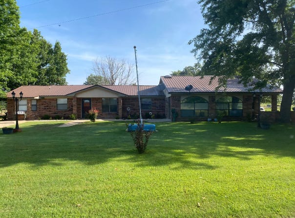 1146 N 4250 RD, HUGO, OK 74743