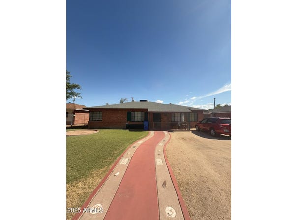 2519 E ROMA Avenue, Phoenix, AZ 85016
