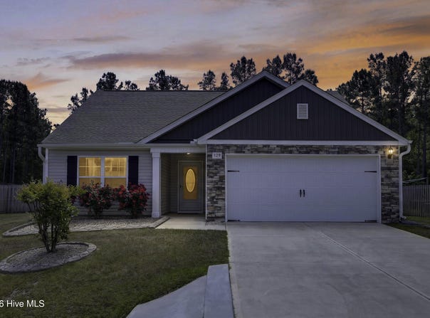 429 Poppleton Drive, Hampstead, NC 28443