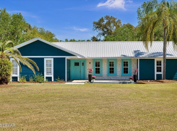 245 Country Circle Drive E, Port Orange, FL 32128