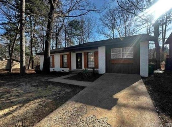 9701 Woodland Drive, Mabelvale, AR 72103
