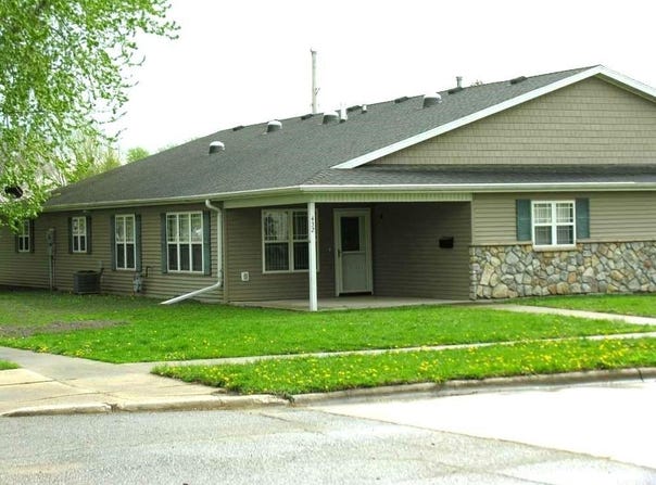 432 Pleasant Street, Osage, IA 50461