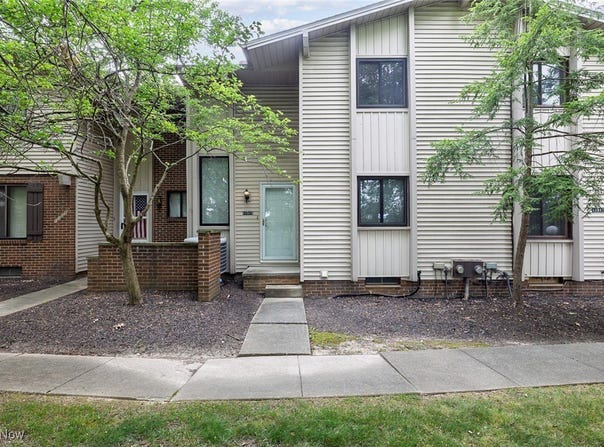 11515 Pearl Road unit: B202, Strongsville, OH 44136