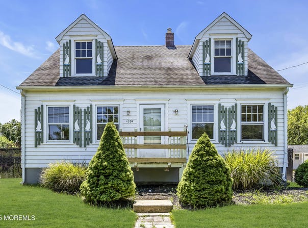 189 Mantoloking Road, Brick, NJ 08723