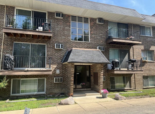 215 S Hale Street, Addison, IL 60101