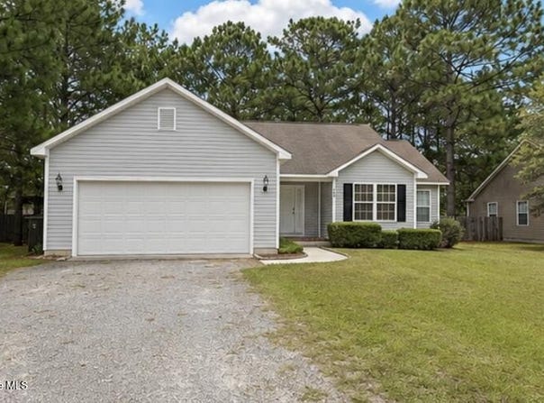 165 Pecan Lane, Aberdeen, NC 28315