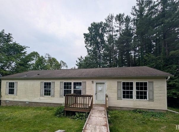 1500 N Algood Drive, Bloomfield, IN 47424-5935
