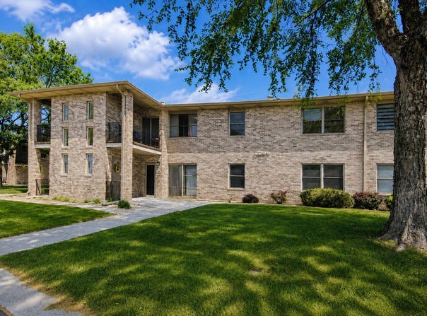 944 Birch Drive, Crown Point, IN 46307