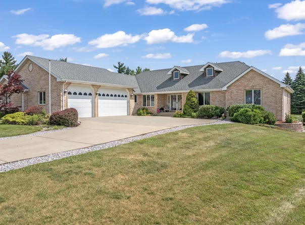 8905 Willow Lane, St. John, IN 46373