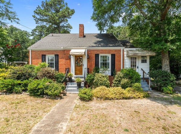 805 N Chestnut St, Aberdeen, NC 28315