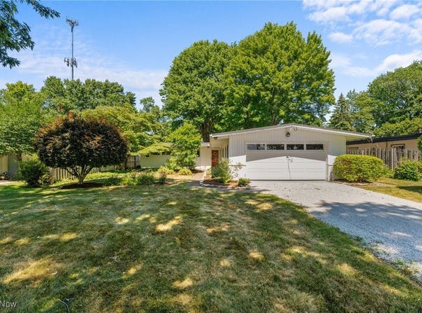 53 Wellesly Boulevard, OH 44077