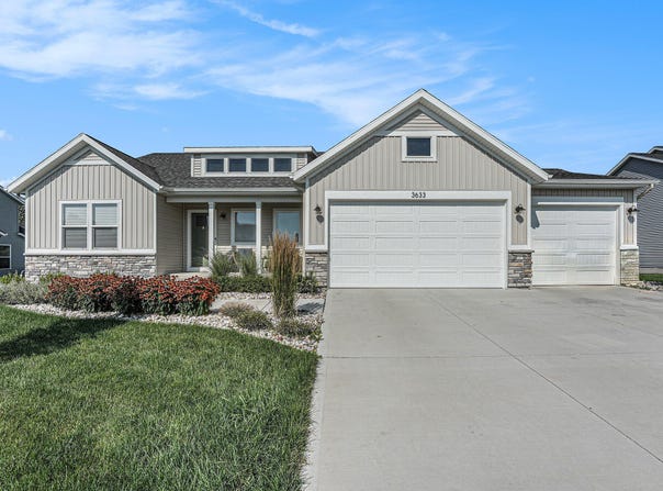 3633 Waterton Drive, Grandville, MI 49418