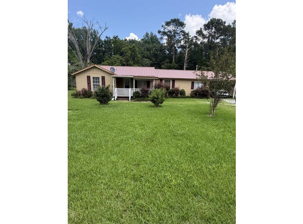 401 Tschudi Road, Amory, MS 38821