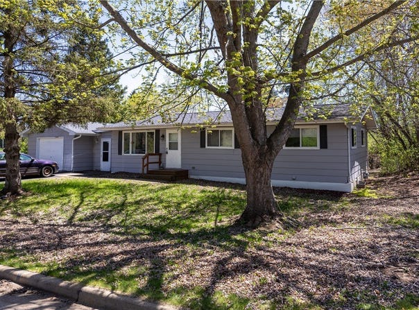 620 Park Avenue E, Ladysmith, WI 54848