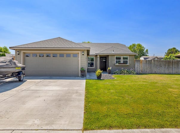 1871 W 25th Ct, Kennewick, WA 99337