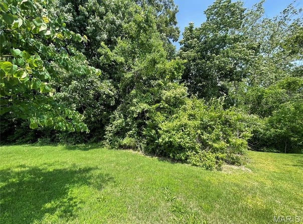 900 Riley Avenue, Alton, IL 62002