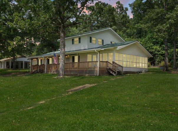 902 Pitt Road, Many, LA 71449