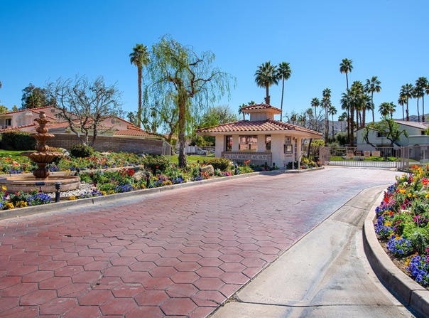 2701 E Mesquite Avenue, Palm Springs, CA 92264