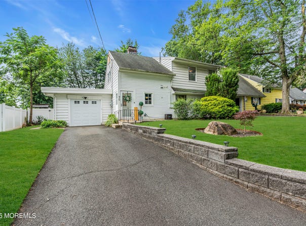 90 Ridge Road, Colonia, NJ 07067