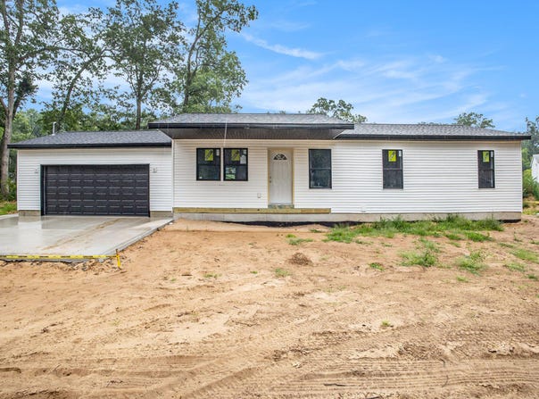 356 W Ashland Road, Twin Lake, MI 49457