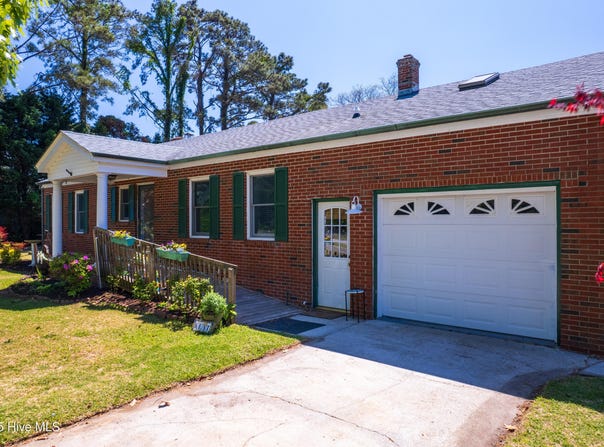 110 Shore Drive, Jarvisburg, NC 27947