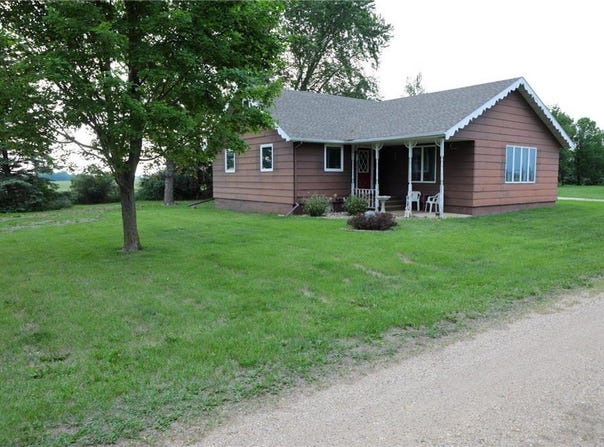 2490 SW 70th Street SW, Appleton, MN 56208