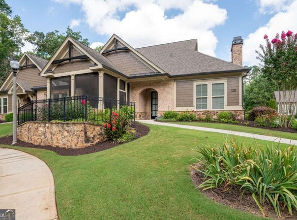 120 Cedarcrest Village, Acworth, GA 30101