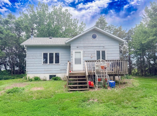 21422 406th Ave, Cavour, SD 57324