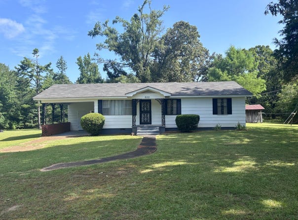 602 Ship Island Road, Duck Hill, MS 38925