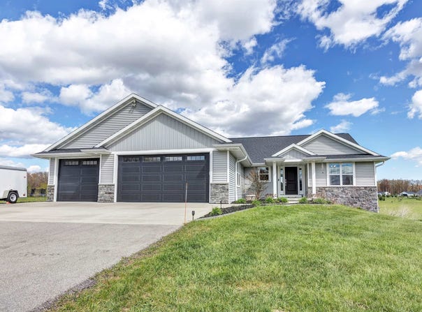 392 SONG BIRD Circle, SOBIESKI, WI 54171