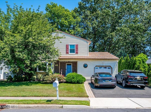 76 Scenic Drive, Freehold, NJ 07728