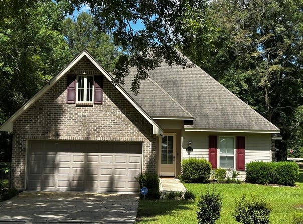 241 Rollingwood Dr, Carriere, MS 39426