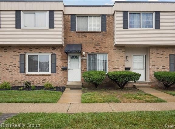 407 Estrada Drive, Belleville, MI 48111