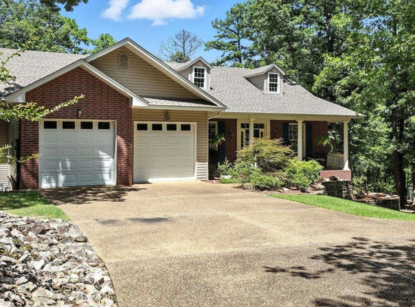 10 Devaca Circle, Hot Springs Village, AR 71909