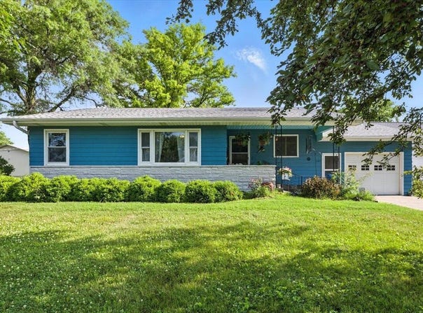 301 E WALNUT Street, RED OAK, IA 51566
