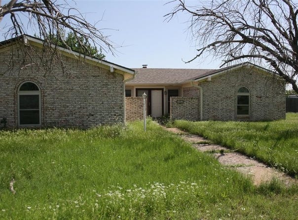 103 Wolf Circle, Graham, TX 76450