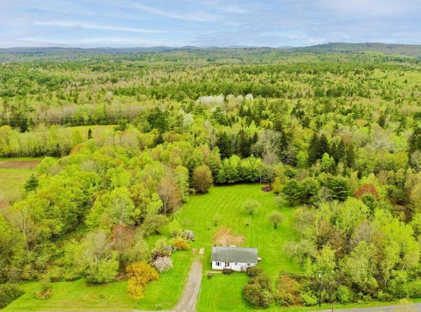 180 Old County Road, Searsport, ME 04974