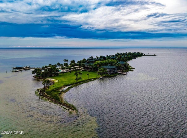2049 State Road 30a, Port St Joe, FL 32456