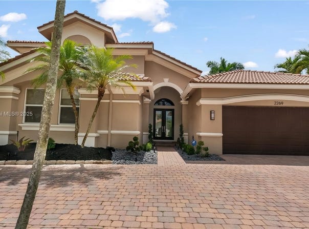 2269 Quail Roost Dr, Weston, FL 33327