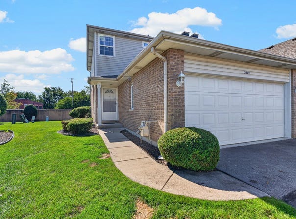 5229 W Mint Julip Drive, Alsip, IL 60803