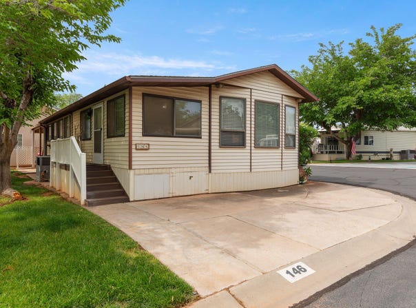 180 N 1100 E, Washington, UT 84780