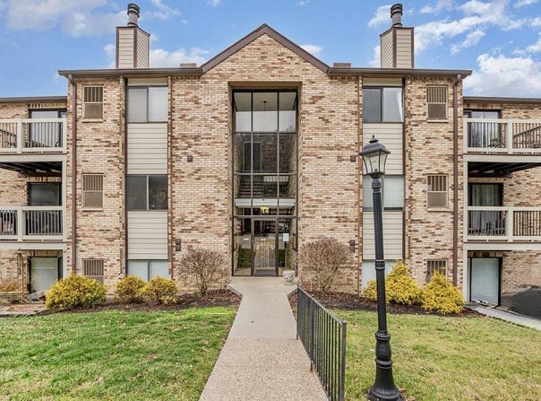 14 Woodland Hills Drive, Southgate, KY 41071