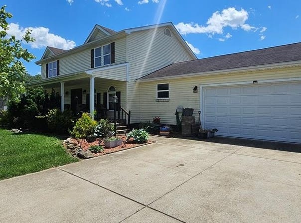 96 Tomahawk Drive, Louisa, KY 41230