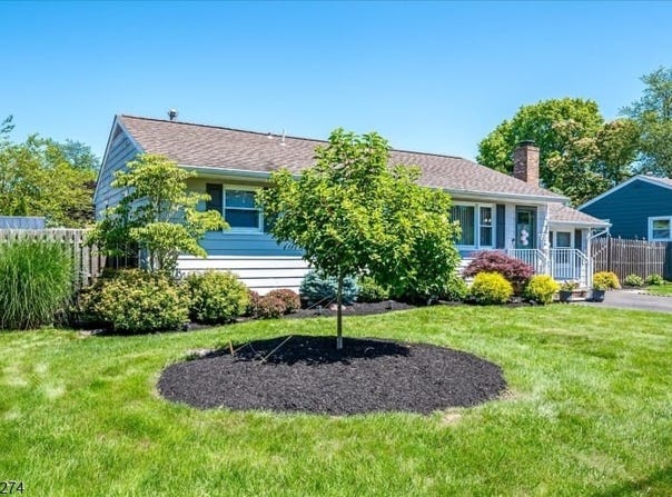 251 E Crescent Pkwy, South Plainfield Boro, NJ 07080
