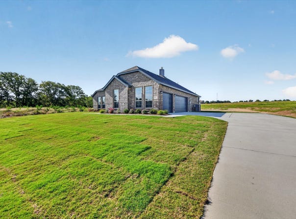 416 Mcalpine Drive, Springtown, TX 76082